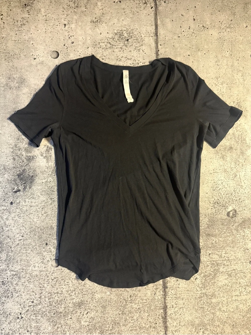 Lululemon V-Neck Women's Tee